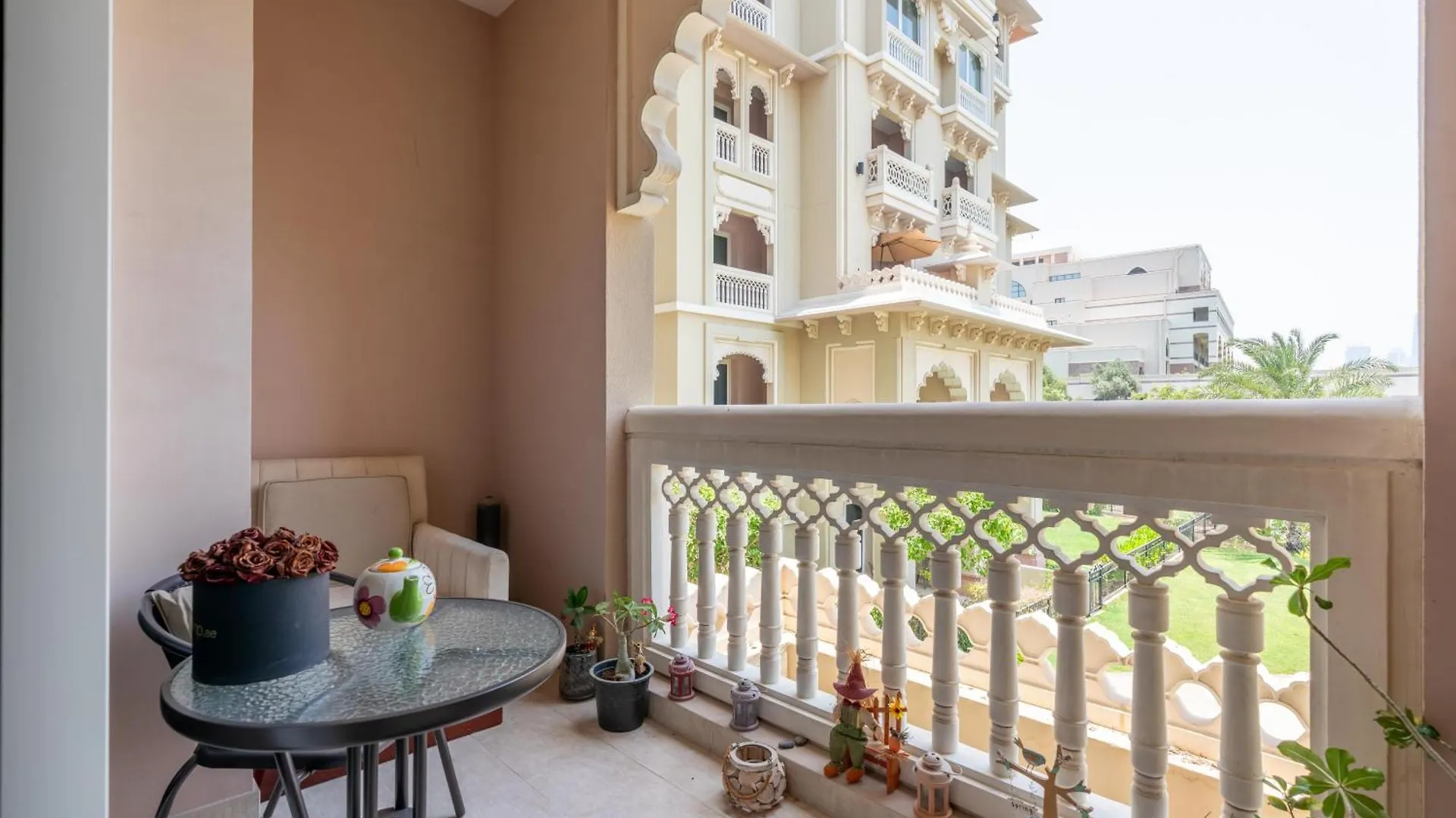 Samaya Holiday Homes - The Palm Modern 1B Apt With Beach Access Dubai
