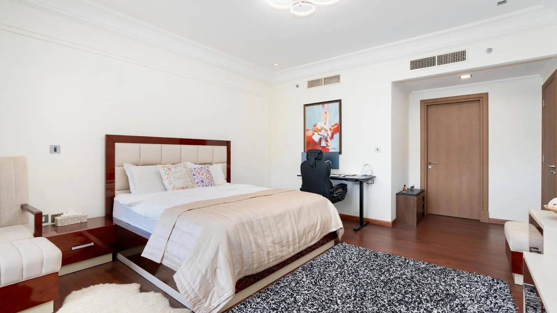 Samaya Holiday Homes - The Palm Modern 1B Apt With Beach Access Dubai 0*,