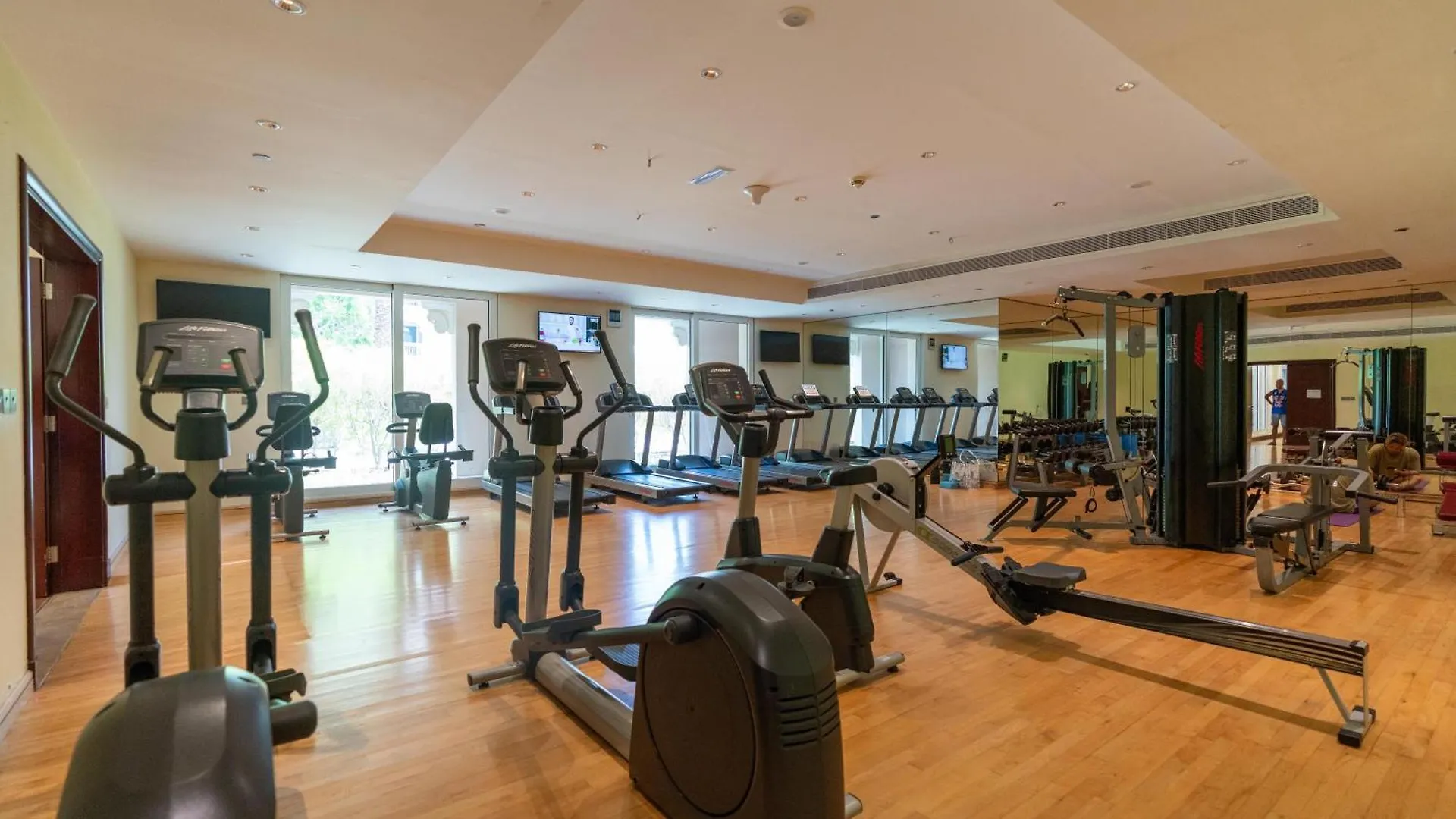 Samaya Holiday Homes - The Palm Modern 1B Apt With Beach Access Dubai United Arab Emirates