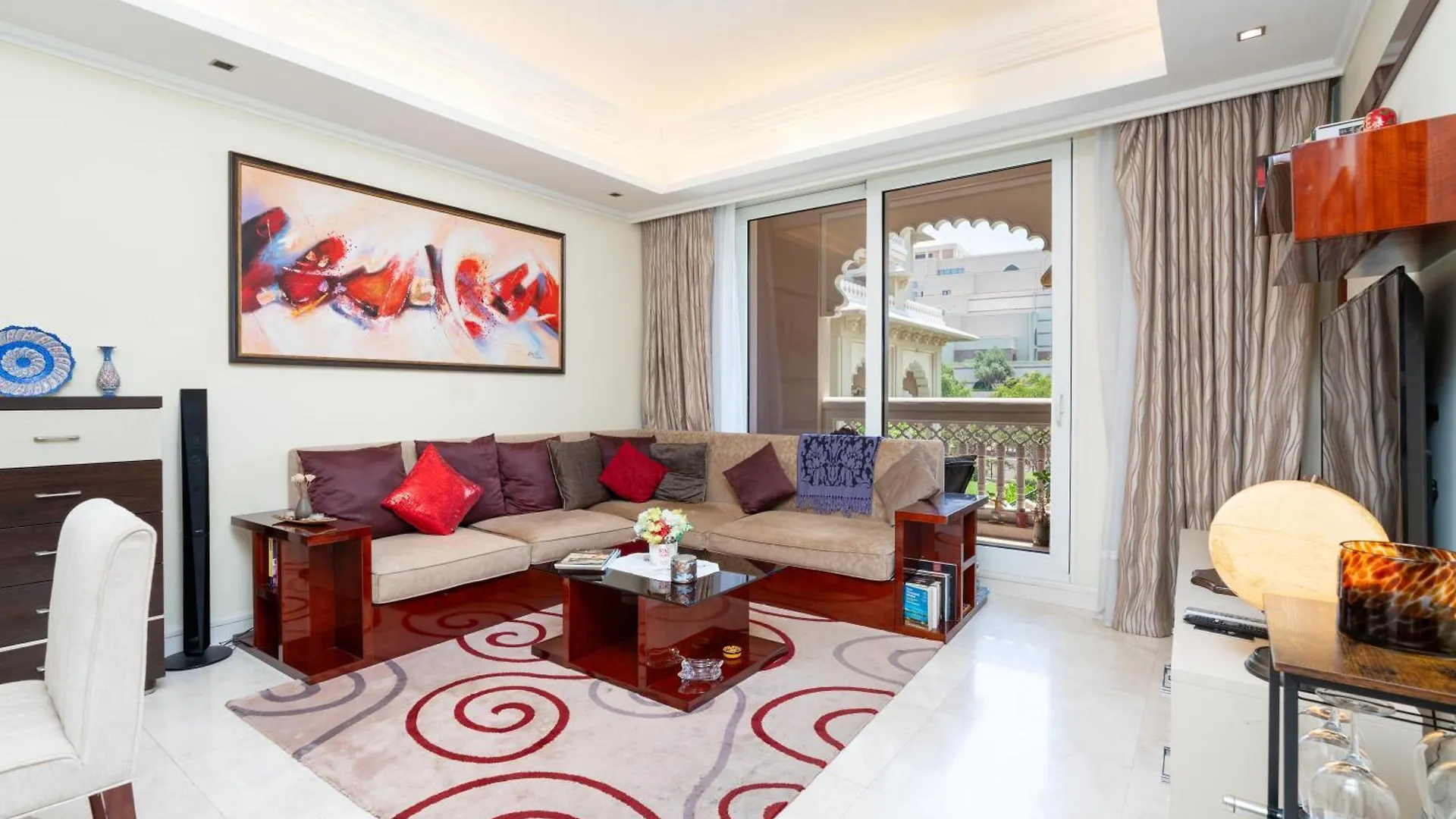 Samaya Holiday Homes - The Palm Modern 1B Apt With Beach Access Dubai Apartment